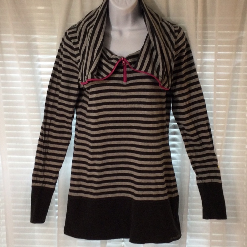 The North Face Striped Cowl Neck Zip Pullover Size M